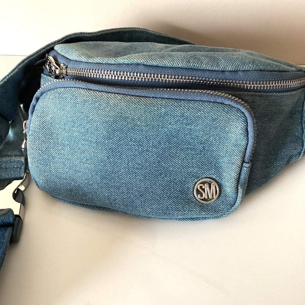 Steve Madden Women's Small Denim Fanny Pack Light Wash Blue Sling Bag Y2K